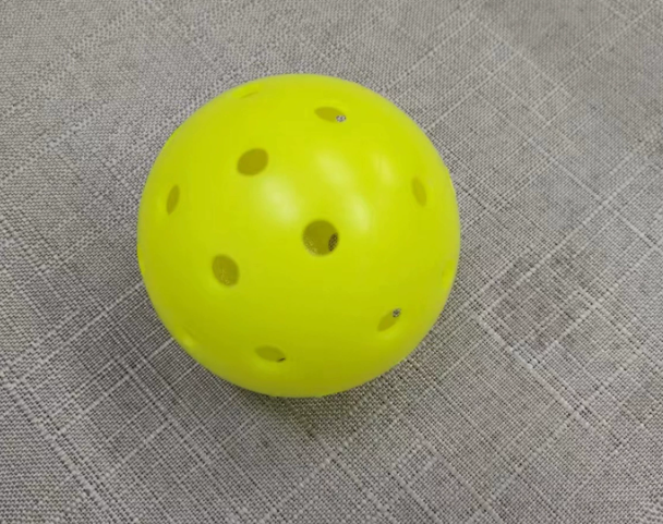 Outdoor Pickleball Paddle | 40 & 26 Hole Balls