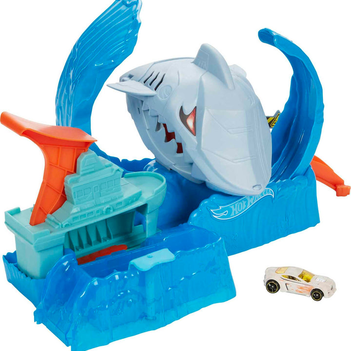 Hot Wheels Toy Car Track Set Robo Shark Frenzy Playset & Color Shifters Car in 1:64 Scale Vehicle Changes Colors in Very Warm & ICY Cold Water